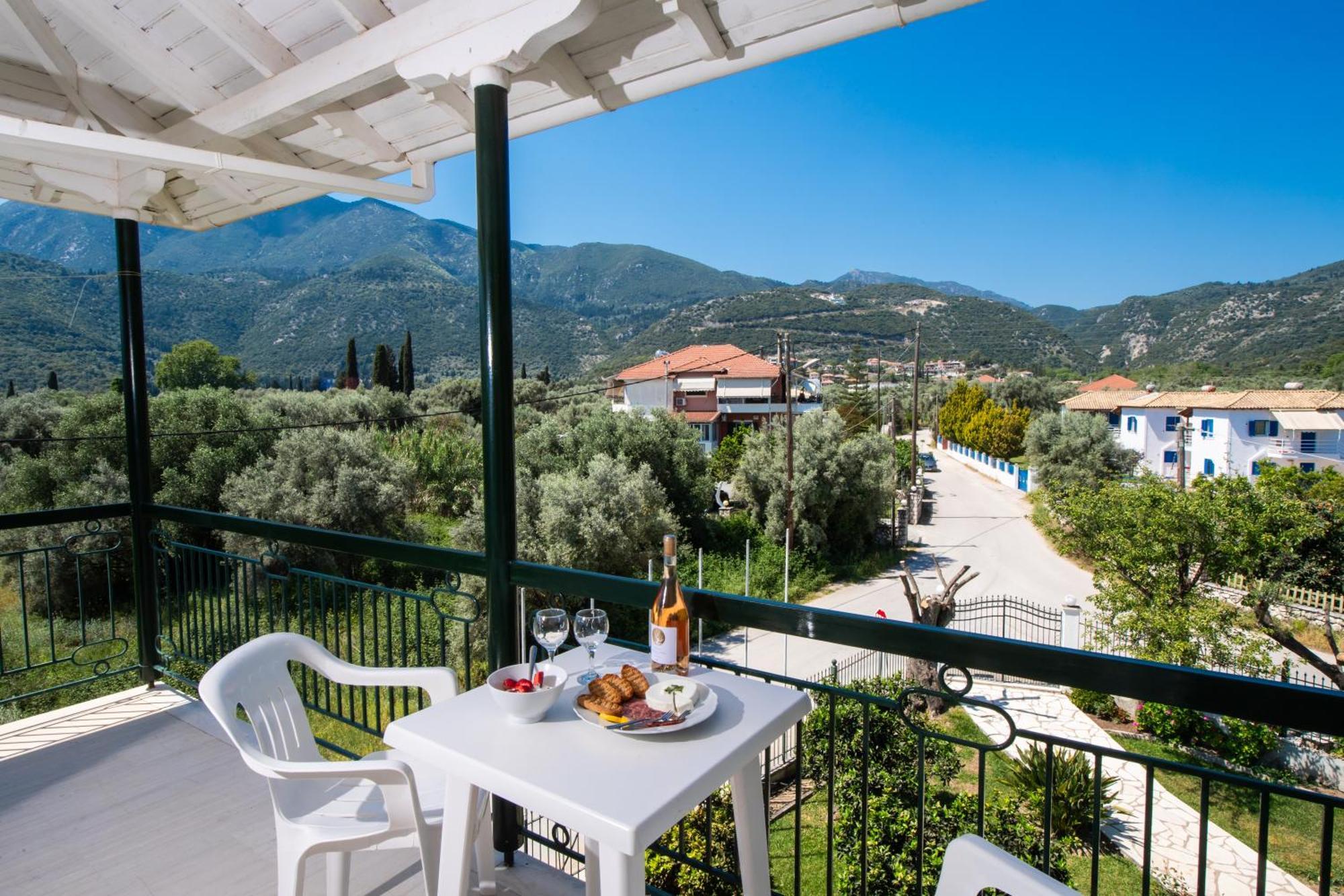 Niriton Brand New * Nydri (Lefkada)
